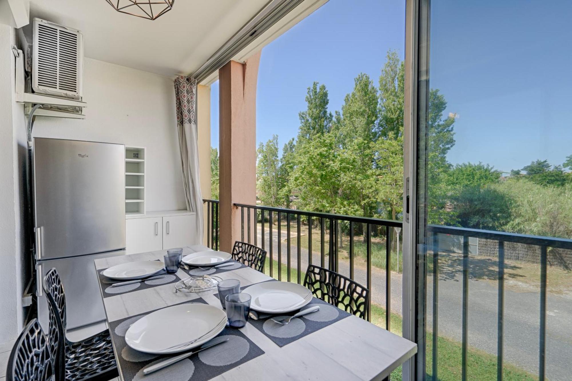 T2 Climatise Avec Piscine Secteur Richelieu Apartment