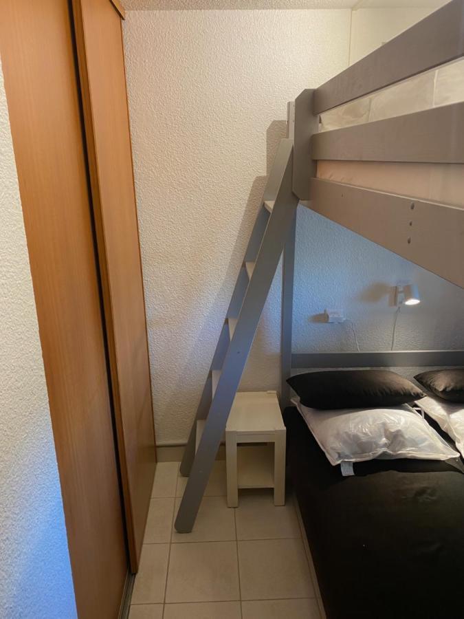 Apartment T2 Climatise Avec Piscine Secteur Richelieu