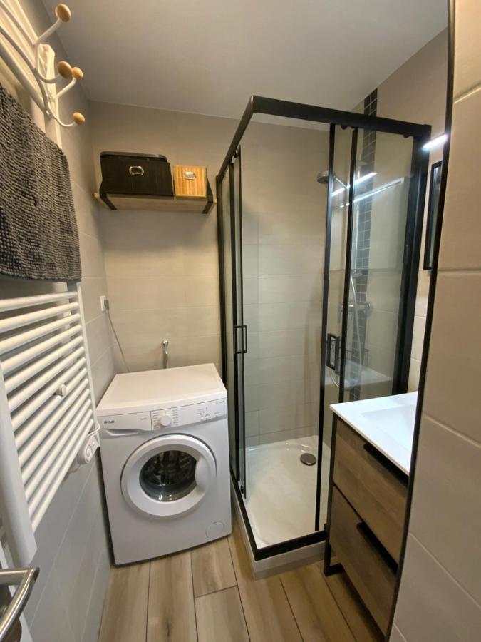 Appartement T2 Climatisé Avec Piscine Secteur Richelieu
